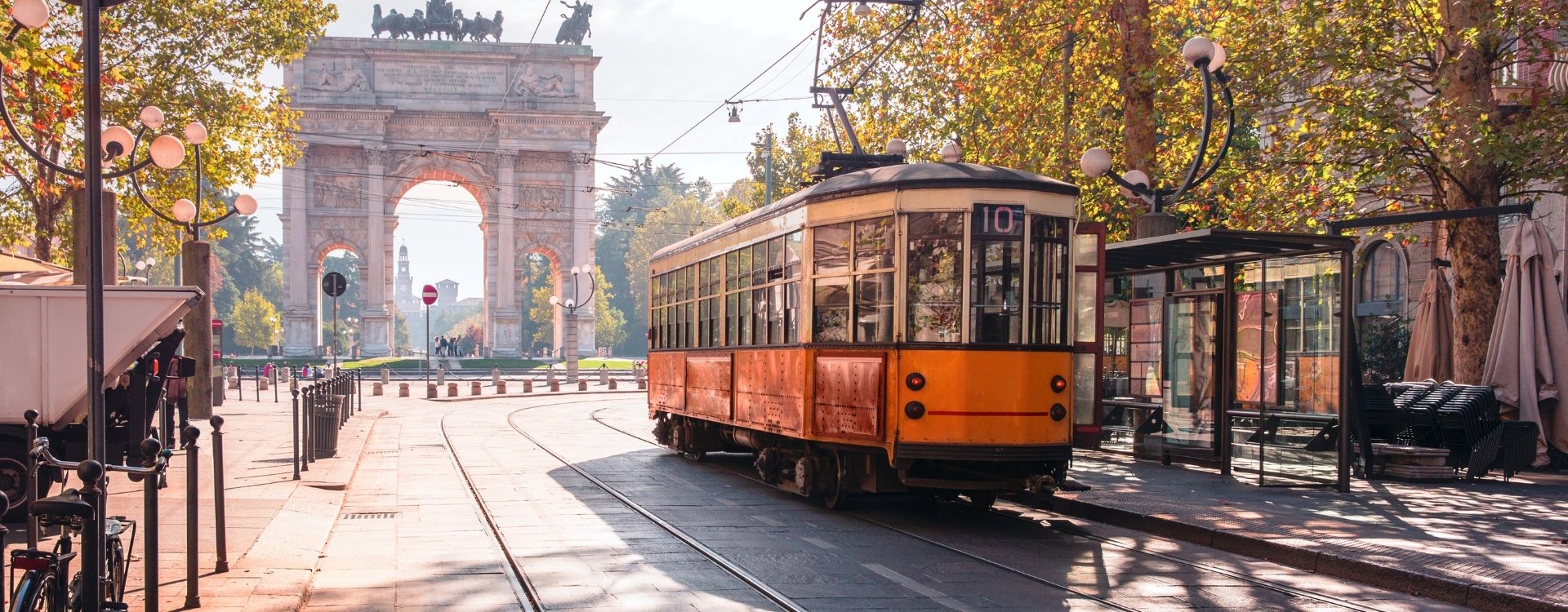 Bo og arbejde i Milano