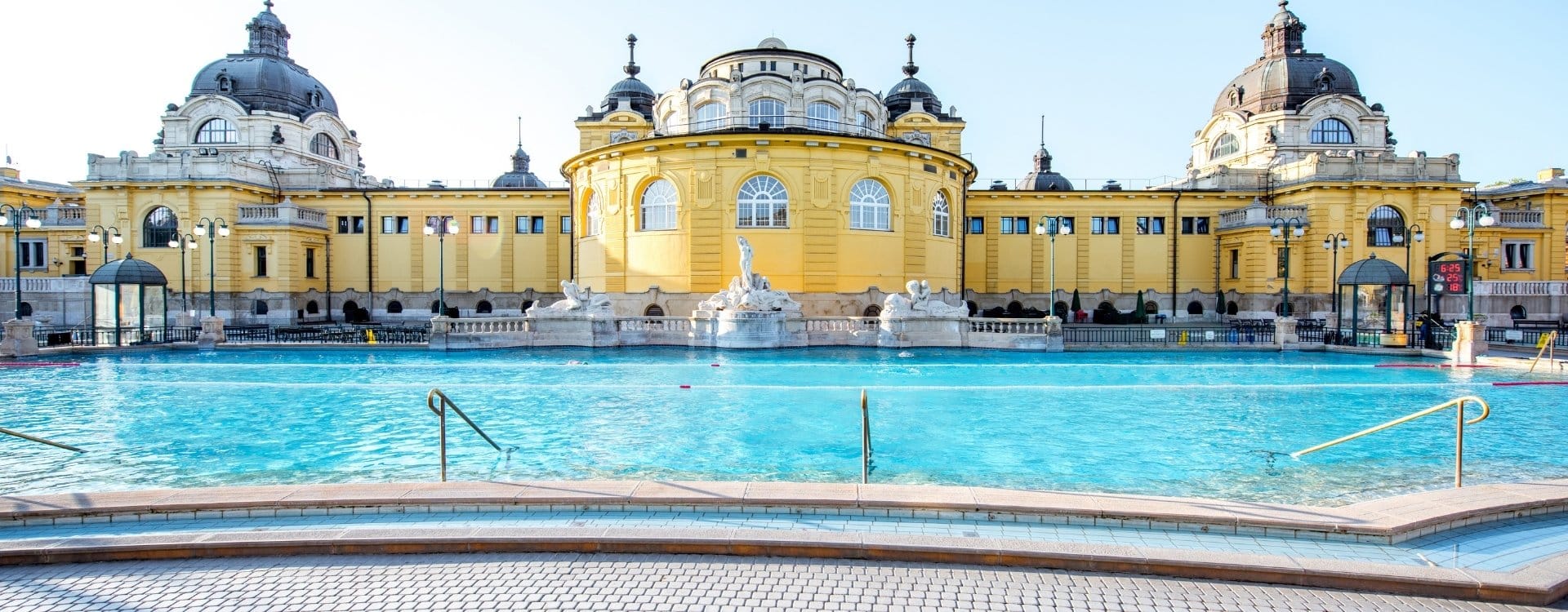 Bo og arbejde i budapest