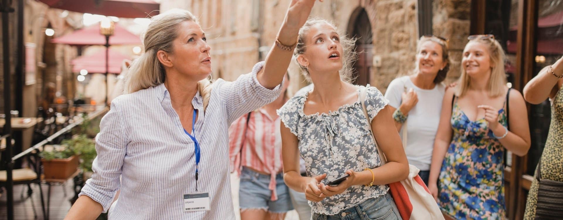tour guide jobs-2 tour guide job