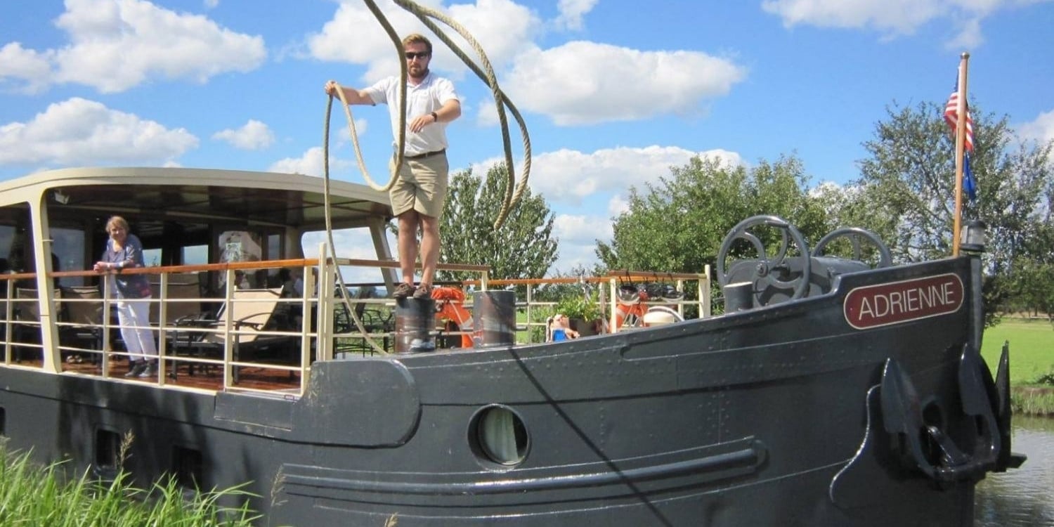 Crew members needed to work on a Luxury Hotel Barge in France!