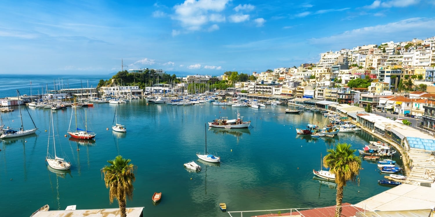 Danish Customer Service Agent in Athens, Greece