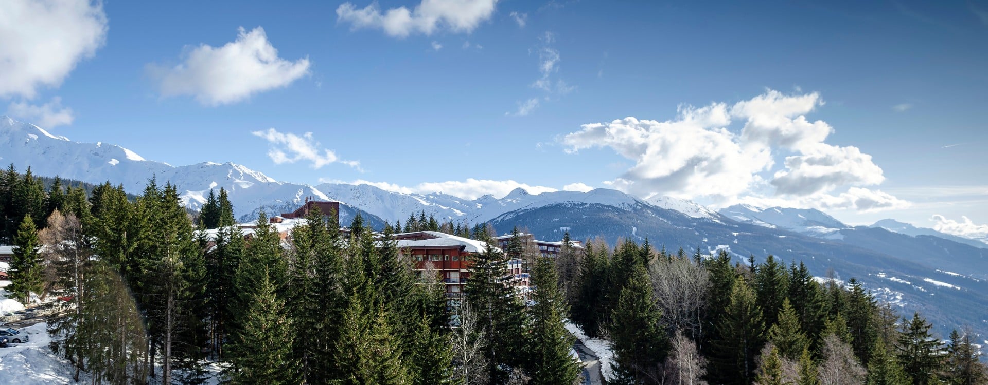 Chef-needed-to-work-in-a-beautiful-hotel-restaurant-during-the-2324-Winter-season-in-the-French-Alps