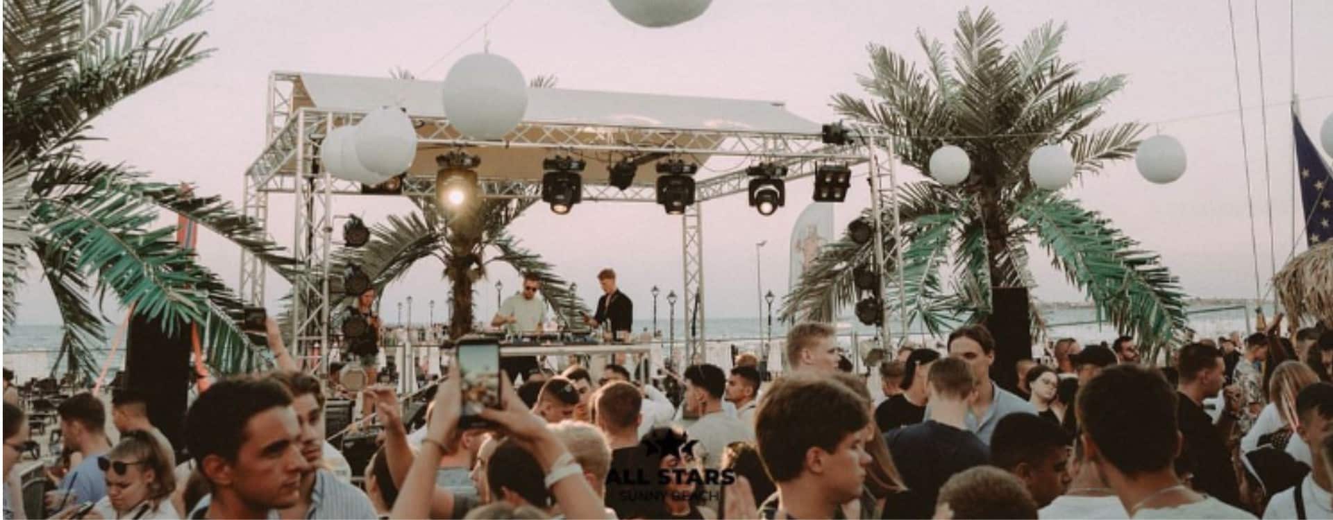 Bartenders-needed-for-the-busiest-Beach-Bar-in-Sunny-Beach-Bulgaria