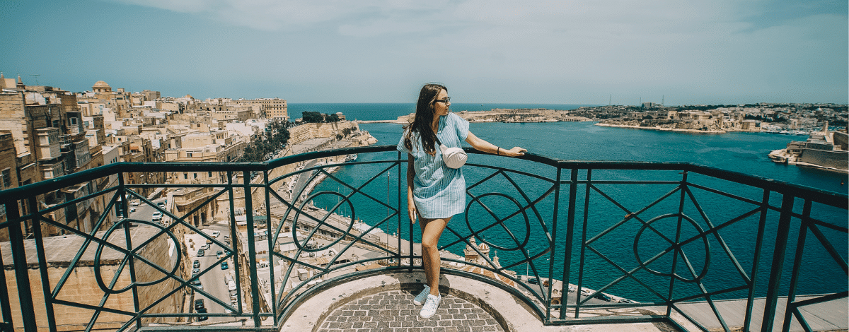 oplev-eventyret-som-kundesupportrepraesentant-paa-den-solrige-oe-malta