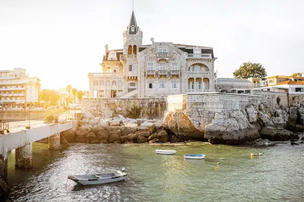 Dutch Content Curator at Google - Work from sunny Portugal