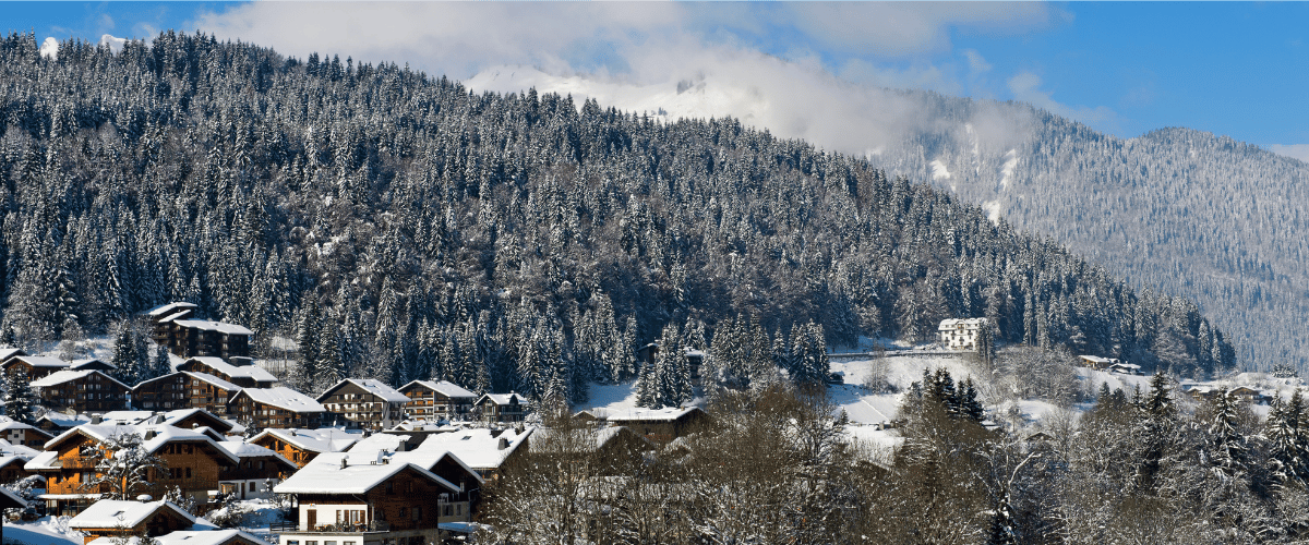Restaurant-couple-–-chef-and-server-bartender-needed-in-Morzine-France-