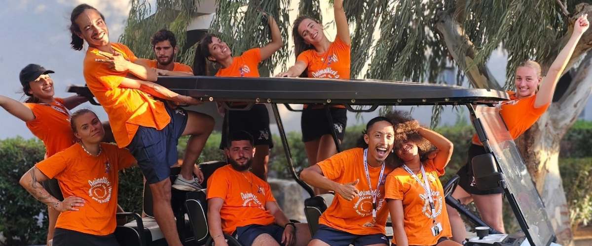 Entertainers-wanted-for-Greece-Cyprus