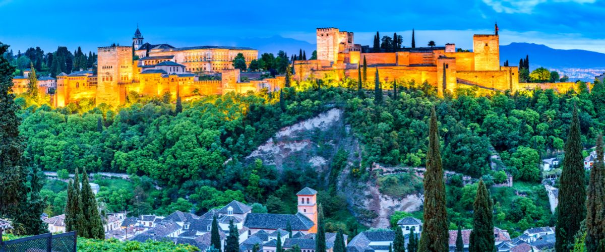 Dutch-speaking Paid HR & Payroll Traineeship in Granada, Spain