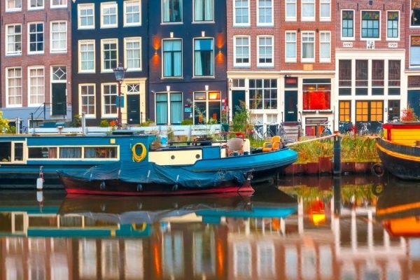 Amsterdam-1-header