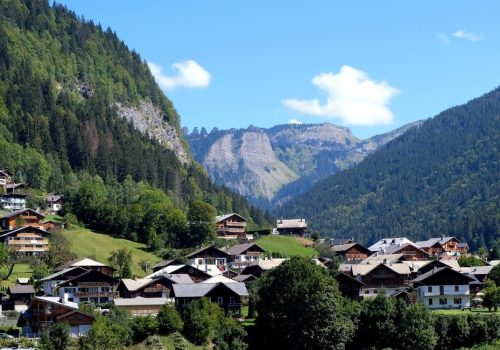 Apartment Host Concierges needed for the 2023 Summer Season in France!
