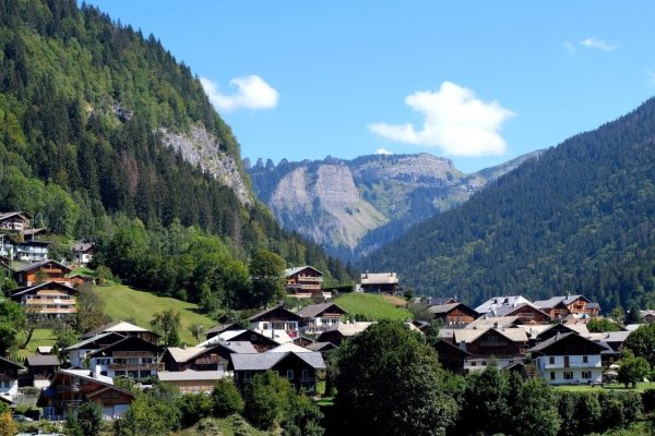 Apartment Host Concierges needed for the 2023 Summer Season in France!