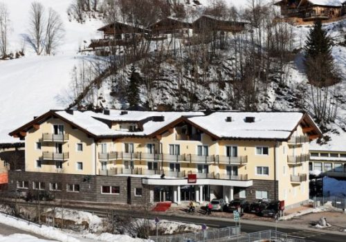 Be the face of Wens Hotels this winter – Join our Front Office Team in Saalbach!