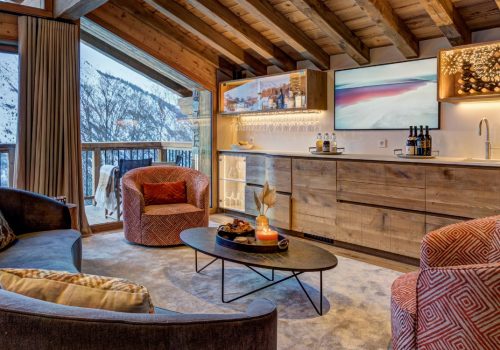 Chef-needed-for-winter-season-2324-in-the-French-Alps.