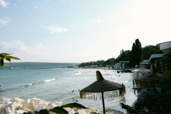 Client-Solutions-Consultant-with-Danish-–-Bulgaria