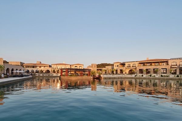 Ledige stillinger ved svømmehallen i Costa Navarino