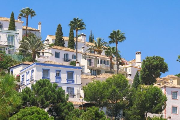 Customer Service Agents needed on the sunny Costa del Sol!