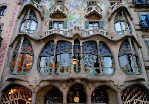 Customer Service Representatives needed for the Travel Industry in amazing Barcelona