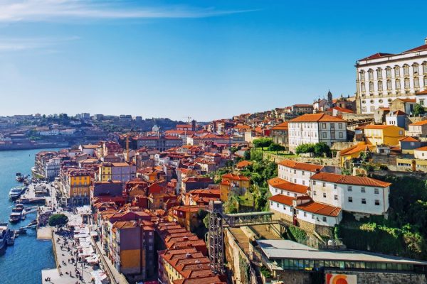 Deutschsprachige Kundenberater im sonnigen Lissabon gesucht!