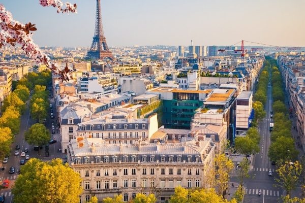 Full-time Finnish speaking Customer Service Agent in Paris!