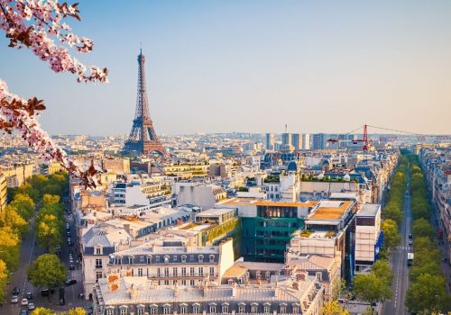 Full-time Norwegian speaking Customer Service Agent in Paris!
