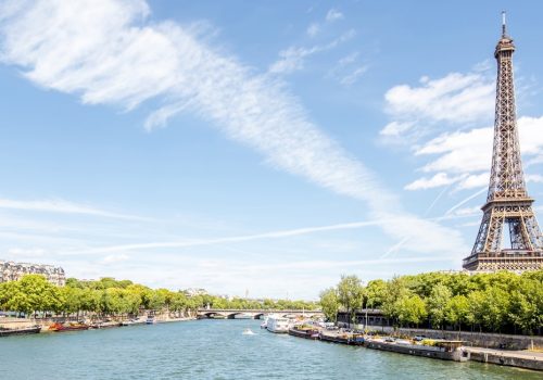 Full-time Swedish speaking Customer Service Agent in Paris!