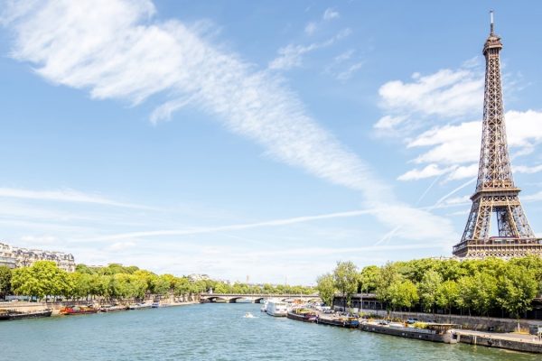 Full-time Swedish speaking Customer Service Agent in Paris!