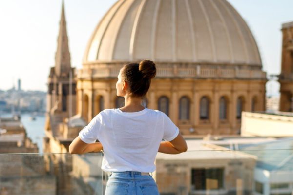 Arbeite als deutschsprachige/r Kundenberater/in im sonnigen Malta!
