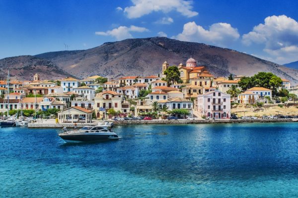 Greece-is-looking-for-talented-Hotel-Entertainers-Team-Mini-Club-Leaders-Fitness-Kids-Animators