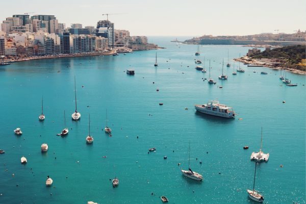 Help klanten én geniet van de zon als Customer Service Agent op Malta!