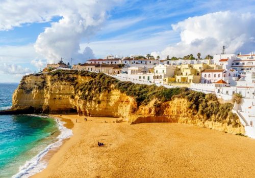 Italian speaking customer service agents wanted in Portugal