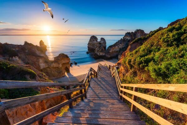 Jobba-med-forsaljning-pa-Spanska-solkusten-Ink.-Flyttpaket-