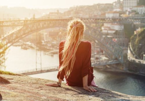Mach dein Talent für Kommunikation und Social Media in Porto, Portugal zu deinem Beruf