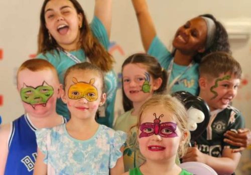 Cercasi baby sitter qualificata per hotel a Cipro-Grecia-1.jpg