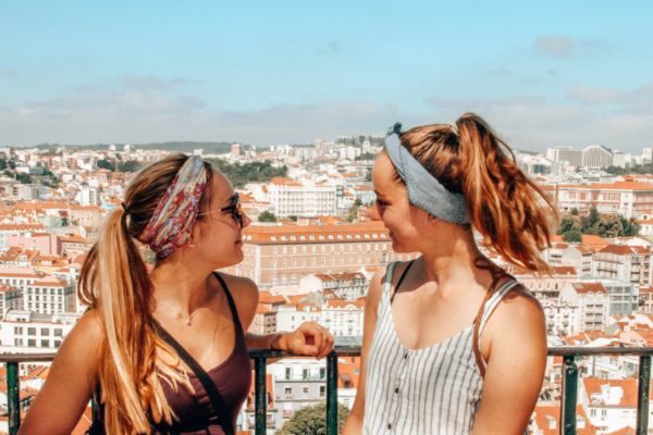 Raus aus dem Grau, rein in die Sonne: Dein Social-Media-Job in Lissabon