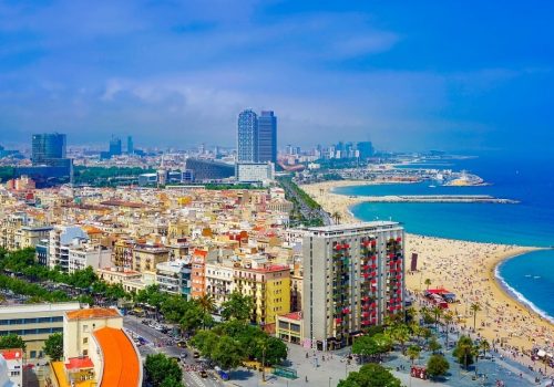 Représentant du service client à temps partiel recherché sous le soleil de Barcelone !