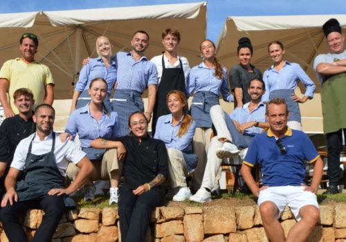Service-and-Kitchen-Staff-needed-in-sunny-Mallorca.