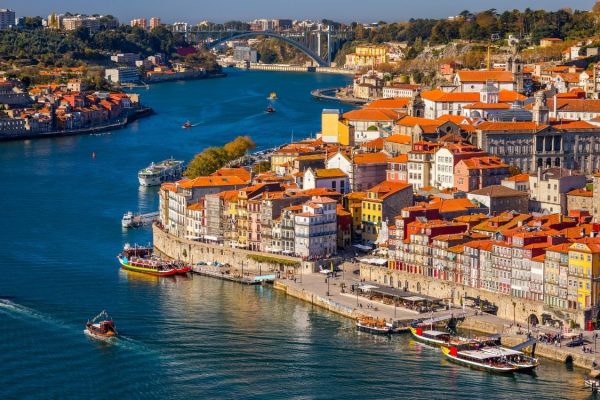 Tentez l’aventure en service client à Porto