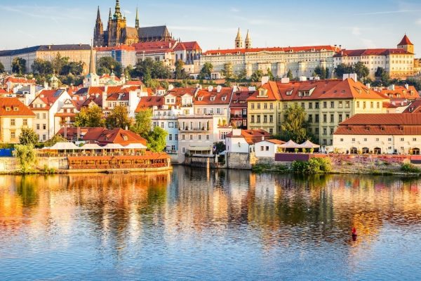 Travaillez pour une marque de luxe à Prague