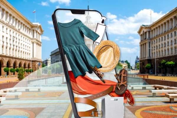 Work-for-internationally-known-fashion-company-as-customer-serviceman-in-Sofia