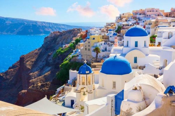 Work-from-home-in-Greece-as-a-Finnish-Customer-Service-Agent-1-2048x13662