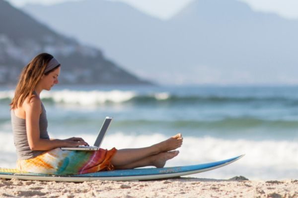 Work from home in Greece as an Italian-speaking Customer Service Representative