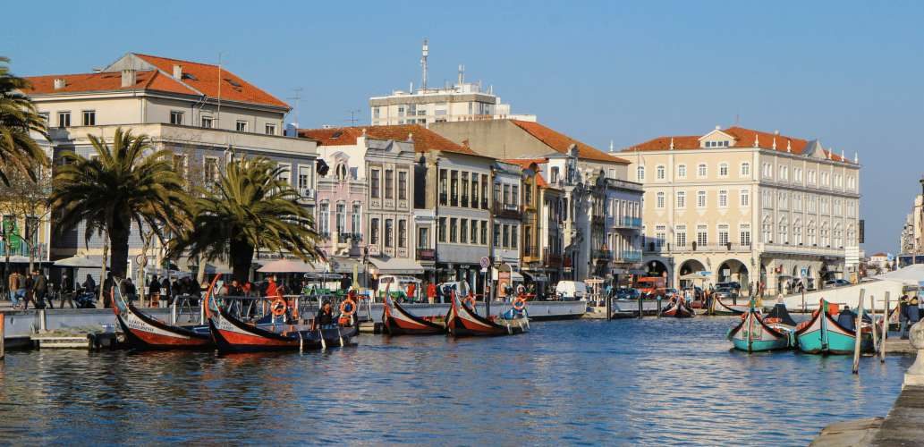 Living and working in Portugal or in Spain