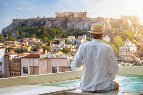 abenteuer-in-der-perle-griechenlands-werde-kundendienstmitarbeiterin-in-athen-F-AWAW