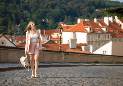 kundenservice-und-reservierungsmitarbeiter-fuer-eine-fuehrende-fluggesellschaft-in-prag-gesucht