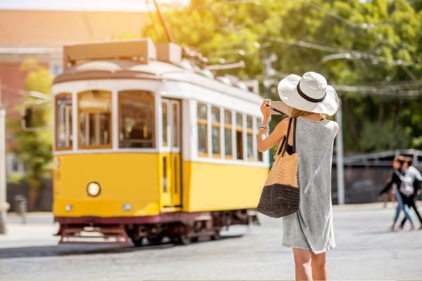 Work in Lisbon! French-speaking Payment Solutions Customer Service Job