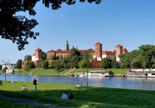 Resort Jobs (17)