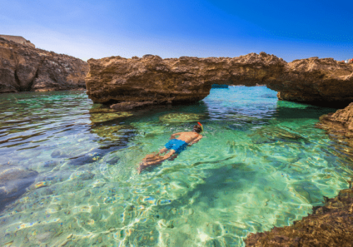 saknar-du-sol-och-varme-just-nu-soker-vi-efter-personer-som-vill-jobba-som-online-croupier-pa-malta