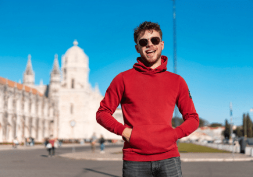 werde-video-content-analyst-im-sonnigen-lissabon-F-AWAW